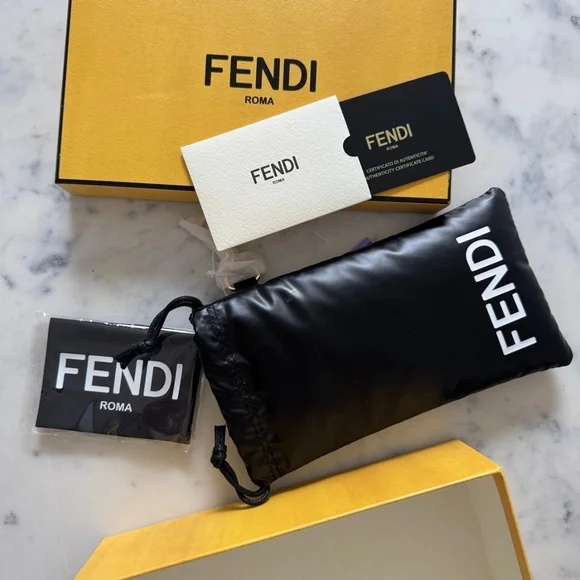 Fendi Black Sunglasses Case NWOT - Picture 3 of 3